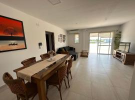 Dpto 15 - Colon - 2 DORMITORIOS - PQ ALQUILERES TEMPORARIOS, hotel com estacionamento em Col&oacute;n