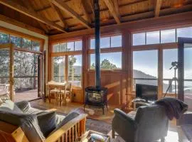 Romantic Ridgetop Escape with Hot Tub Near Mendocino