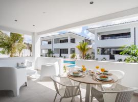 Oasis luxury apartment in Jan Thiel - close to the beach, hotel de lujo en Jan Thiel