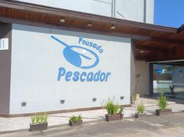 Pousada Pescador, hotel u gradu Ubatuba