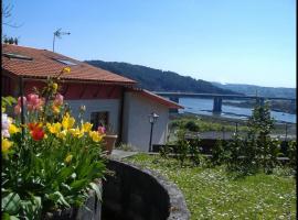 Chalet en Miño con vistas al mar, hotel din Miño