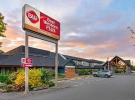 Best Western Plus Emerald Isle Hotel、にあるビクトリア国際空港 - YYJの周辺ホテル