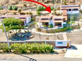 Casuarinas Del Mar Chalet de 2 habitaciones, hotel in Canoas De Punta Sal