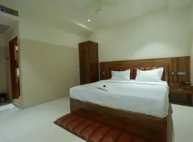 HOTEL SVM GRAND RAMANTHAPUR