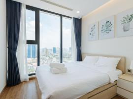 Royal Serviced apartment Vinhomes Metropolis, appart'hôtel à Hanoï