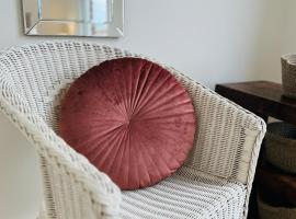 2025 Award Winner Liverpool Peach House - 4 Bedrooms, Hotel in Liverpool