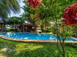 Secluded Oasis for Family and Friends BM5