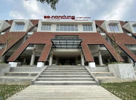 Se.nandung Living and Space, hotel v destinaci Malang