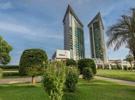 Hilton Batumi, hotel Batumi nemzetközi repülőtér - BUS környékén 