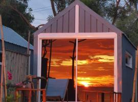 Walden Koh Lanta - Tiny Homes by the Sea, хотел в Ко Ланта