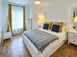 Host & Stay - Bellflower Mews