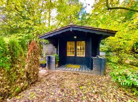 Tiny Haus Glamping - Natur Park, povoljni hotel u gradu 'Schlangenbad'