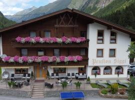 Hotel Pension Siggi: Sankt Leonhard im Pitztal şehrinde bir otel
