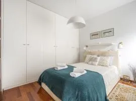 M&R Apartament Airport&Business Premium Marina Mokotów - parking - WiFi - Netflix - self check-in, terrace - guarded estate - WAW Chopin Airport
