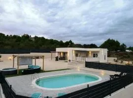 Family friendly house with a swimming pool Sibenik - 21484