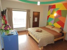 The shark resort ปราณบุรี, quán trọ ở Ban Khao Noi