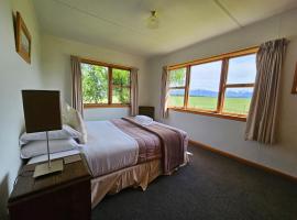 The House, self-catering accommodation in Twizel