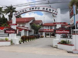Hotel Ompu Herti, hotel in Balige