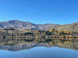 Lake view apartment La Hay 66, lejlighed i Queenstown