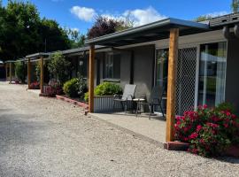 Willow Dene Holiday Apartments, hotel di Bright