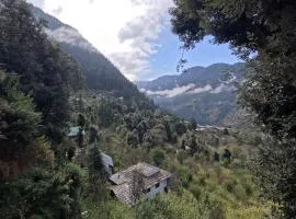 MOZO Inn&Cafe Jibhi