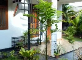 Villa Tharu Hikkaduwa