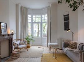 Bohemian city loft, guest house in Ghent