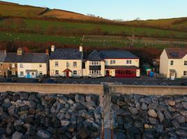 The Cricket Inn, hotel with parking in Beesands