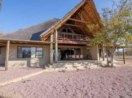 Zebula Golf and Wildlife Estate - Jackals Call Pax 8 - Moi Signature Luxury villa
