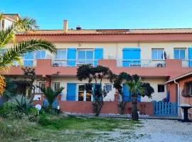 Studio charmant avec balcon à Hyères - 20 m² - Vue sur jardin