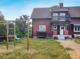 Nice Home In Vimmerby With 4 Bedrooms And Sauna วิลลาในวิมเมอร์บี