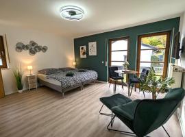 K-TOWN GREEN Studio Apartment, hotel dengan parking di Kaiserslautern