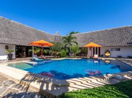 Villa Raymond, Diani, Kenya, hotel met zwembaden in Diani Beach