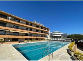 Apartamento céntrico Playa de Aro con piscina., beach hotel in Platja  d'Aro