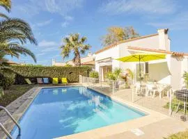 Awesome Home In St, Cyprien With 3 Bedrooms, Wifi And Private Swimming Pool