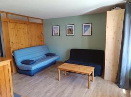 APPT 4-6 PERS 28m2 tout équipé, 30m des pistes, hotel cerca de Follys l, Saint-Jean-dʼAulps