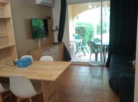 Domaine et golf de Pont Royal, apartment in Mallemort