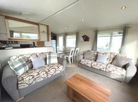 Pass the Keys Charming and Cosy Holiday Home in Beautiful Park, vacation home in Beattock