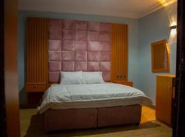 Home to Home luxury apartments and suites, viešbutis mieste Beninas