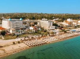 Santa Beach Hotel, hotell i Agia Trias