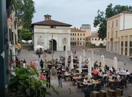 Elegante alloggio in casa storica-Borgo Portello