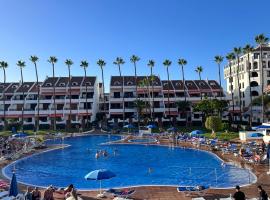 Parque Santiago II , renovated, ocean view, heated swimming pool !, hotel en Playa de las Am&eacute;ricas