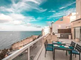 Oceanfront 3BR Penthouse Luxury & Views in Sliema