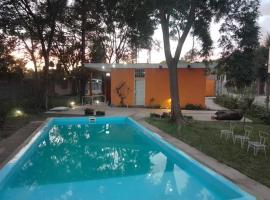 Cabaña Los Naranjos, Hotel mit Parkplatz in San Salvador de Jujuy