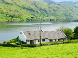 Charming House in Tourmakeady with Lake and Mountain Views