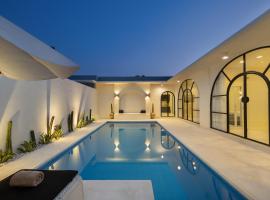 The Grand Daha Luxury Villas: Seminyak'ta bir otel