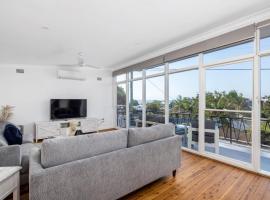 Coastal Cottage in Nelson Bay - Pet Friendly, hotel que acepta mascotas en Nelson Bay