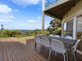 Aegina - Scenic Lakeside Family Retreat