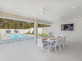 Beach House On Milkypine, hotel en Cannon Valley