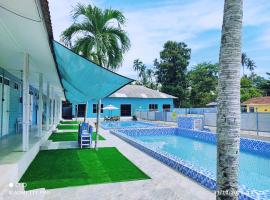 Green Forest Resort, hotel em Setiu